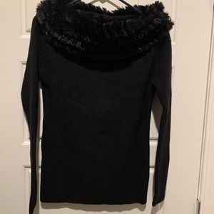Love token fur neck sweater